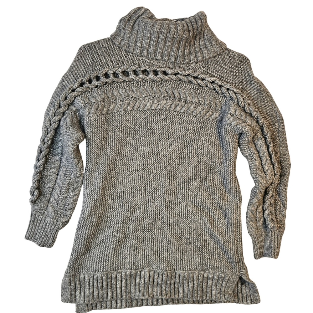 Simply Vera Vera Wang Gray Cable Knit Turtleneck Sweater Size S Cutout Detail